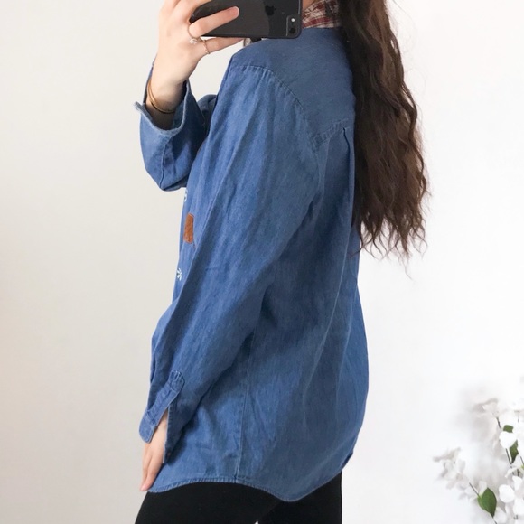 Vintage wilderness animals chambray button down - Picture 3 of 5